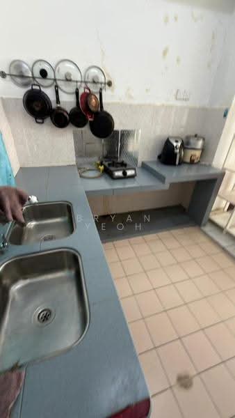 Condominium for Rent at Ridzuan Condominium - Bryan Yeoh - Kitchen - PropertyGuru.com.my