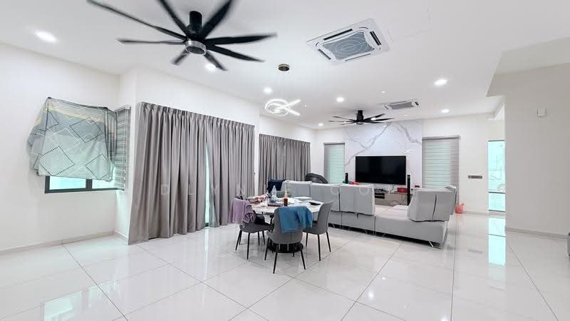 Semi-Detached House for Sale in Taman Semanja (Kajang) - Dlynie Ooi - Living Room - PropertyGuru.com.my