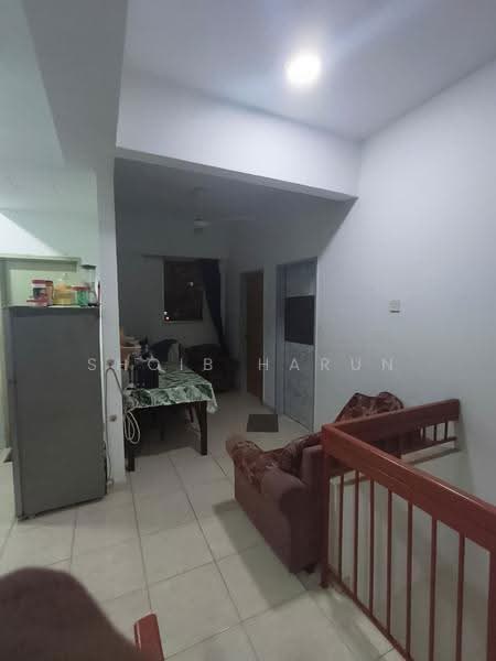 Kondominium untuk Dijual di Kelana Mahkota - Shoib Harun - Living Room - PropertyGuru.com.my