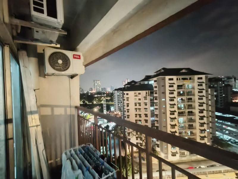 Kondominium untuk Dijual di Kelana Mahkota - Shoib Harun - Balcony - PropertyGuru.com.my