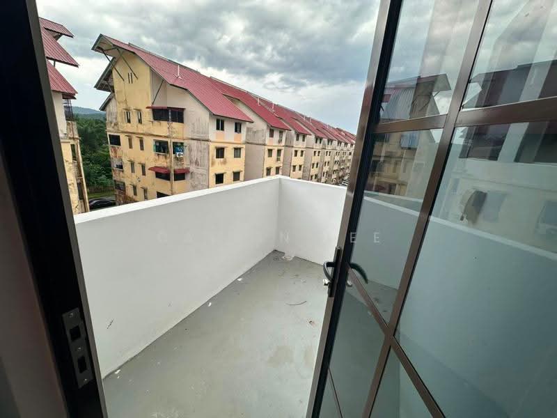 Flat for Sale at Flat Daisy - Calvin Lee - Balcony - PropertyGuru.com.my