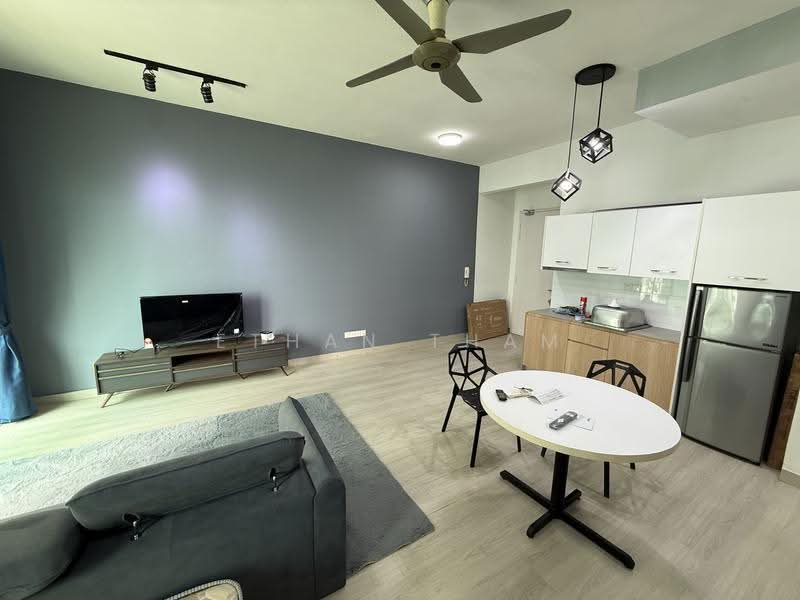 Kediaman Servis untuk Disewa di Cybersquare - Ethan Tham - Living Room - PropertyGuru.com.my