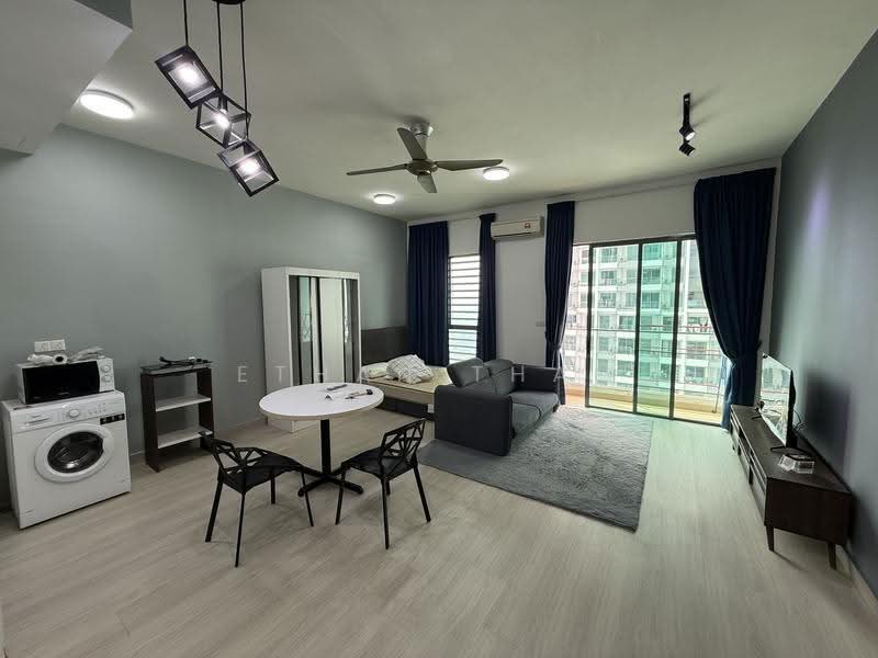 Kediaman Servis untuk Disewa di Cybersquare - Ethan Tham - Living Room - PropertyGuru.com.my
