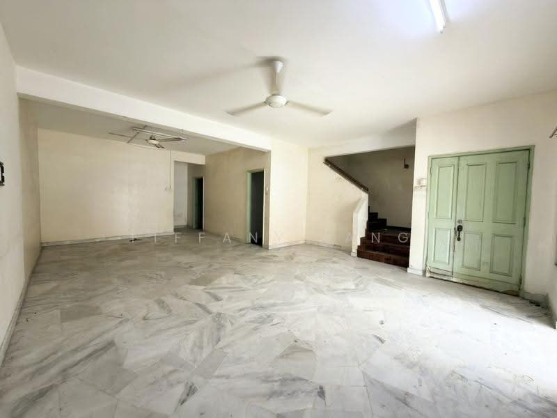 Rumah Teres 2-Tingkat untuk Dijual di Bandar Country Homes (Rawang) - Tiffany Yang - Ruang Tamu - PropertyGuru.com.my