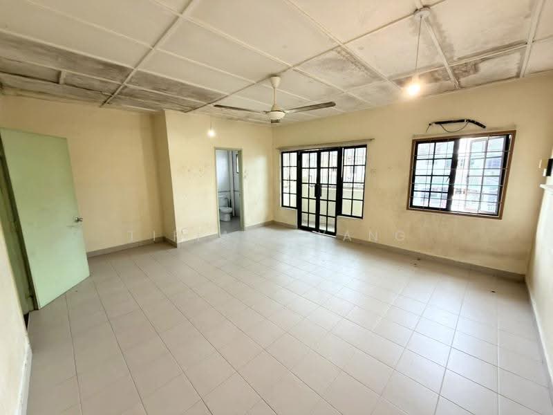Rumah Teres 2-Tingkat untuk Dijual di Bandar Country Homes (Rawang) - Tiffany Yang - Master Bedroom - PropertyGuru.com.my