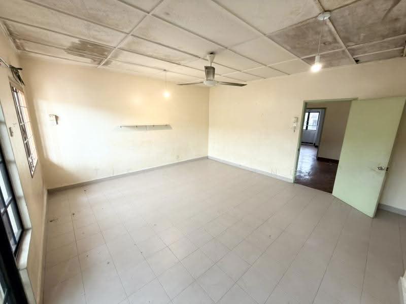 Rumah Teres 2-Tingkat untuk Dijual di Bandar Country Homes (Rawang) - Tiffany Yang - Bedroom - PropertyGuru.com.my