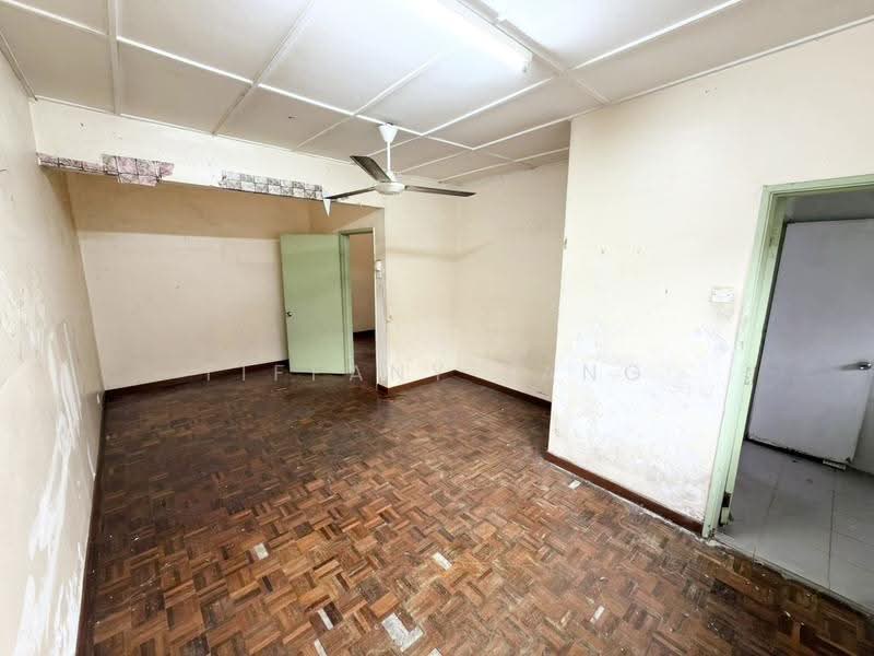 Rumah Teres 2-Tingkat untuk Dijual di Bandar Country Homes (Rawang) - Tiffany Yang - Bedroom - PropertyGuru.com.my