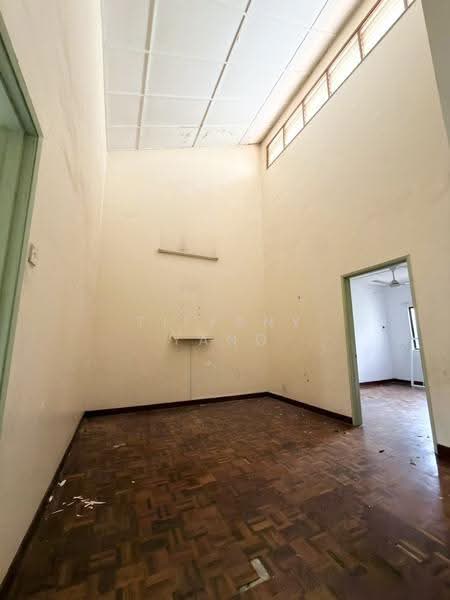 Rumah Teres 2-Tingkat untuk Dijual di Bandar Country Homes (Rawang) - Tiffany Yang - Upstair Living Hall - PropertyGuru.com.my