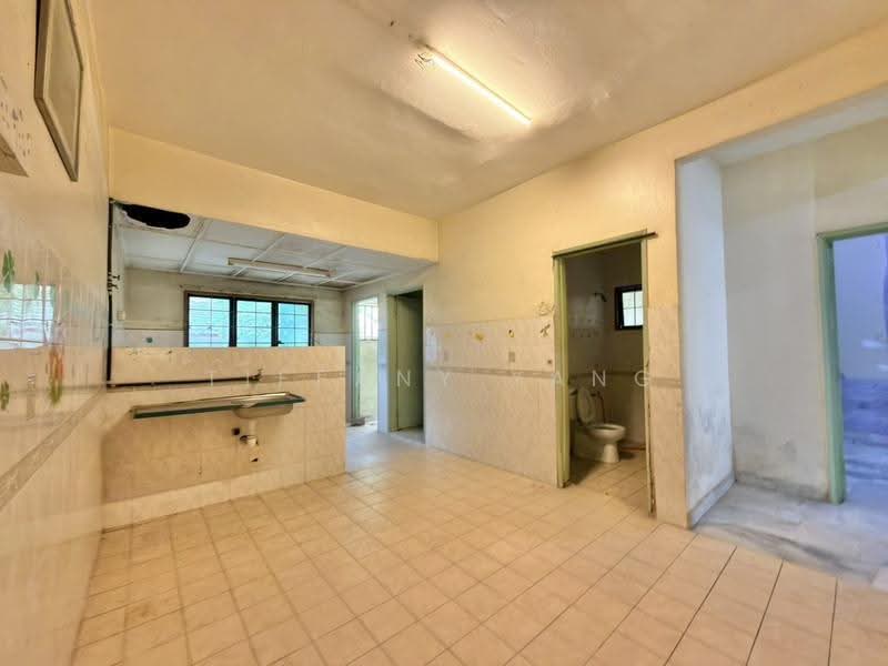 Rumah Teres 2-Tingkat untuk Dijual di Bandar Country Homes (Rawang) - Tiffany Yang - Dapur - PropertyGuru.com.my
