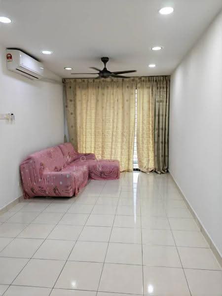 Condominium for Sale at Indah Alam (Subang Andaman) - Wong Ye Lien PhD - Living Room - PropertyGuru.com.my