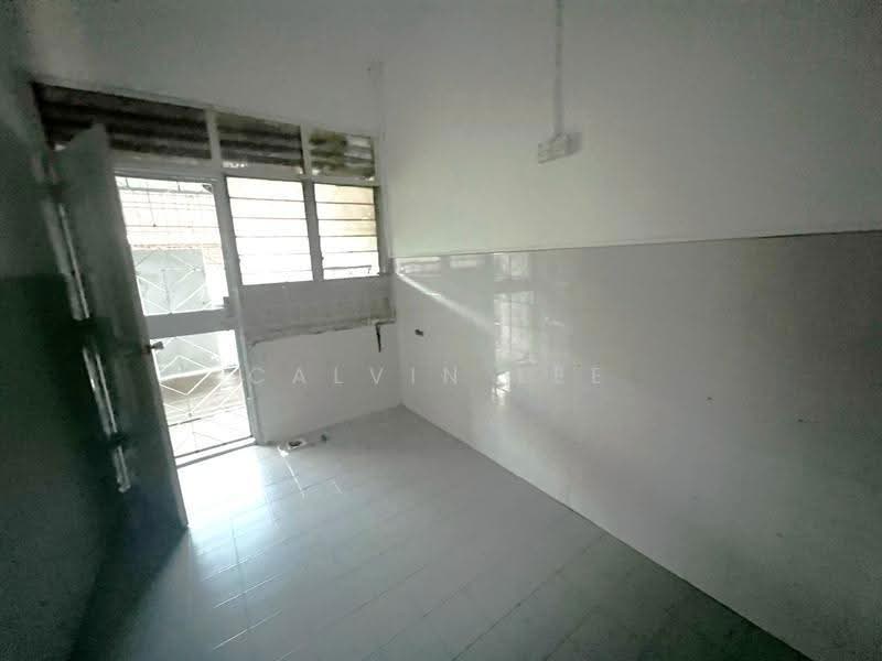Rumah Teres 1-Tingkat untuk Dijual di Taman Johor Jaya (Johor Bahru) - Calvin Lee - Kitchen - PropertyGuru.com.my