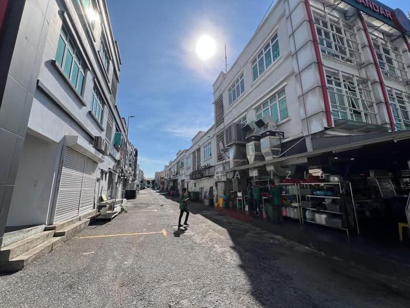 Shop / Office for Sale in Shah Alam (Selangor) - Amierul Hafizie - Exterior - PropertyGuru.com.my