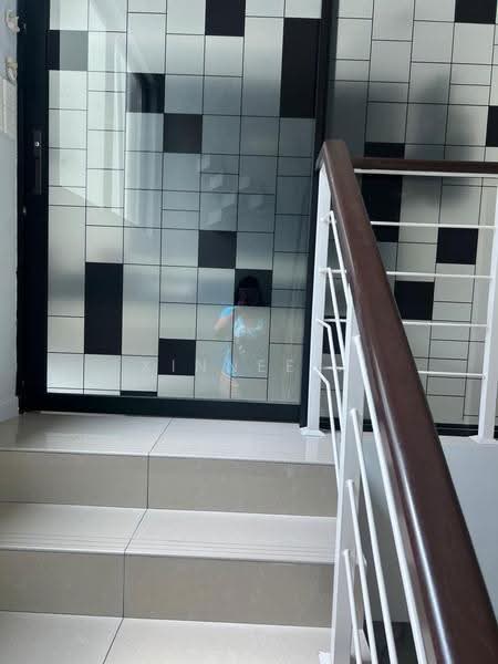 3-storey Terraced House for Rent in Bandar Bayan Bahru (Bayan Lepas) - Xinnee . - Entrance - PropertyGuru.com.my