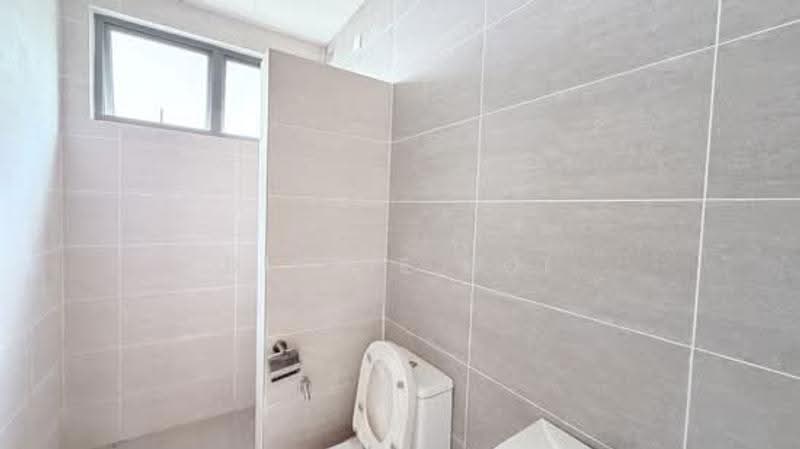 Semi-Detached House for Sale in Taman Semanja (Kajang) - Dlynie Ooi - Bathroom - PropertyGuru.com.my