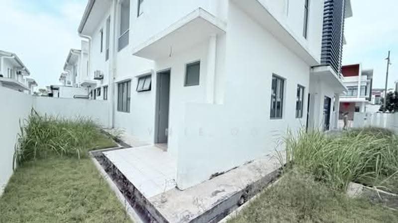 Semi-Detached House for Sale in Taman Semanja (Kajang) - Dlynie Ooi - Exterior - PropertyGuru.com.my