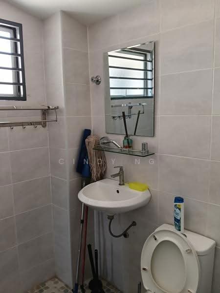 Rumah Teres untuk Dijual di Usj 12 (Subang Jaya) - Cindy Ng - Bathroom - PropertyGuru.com.my