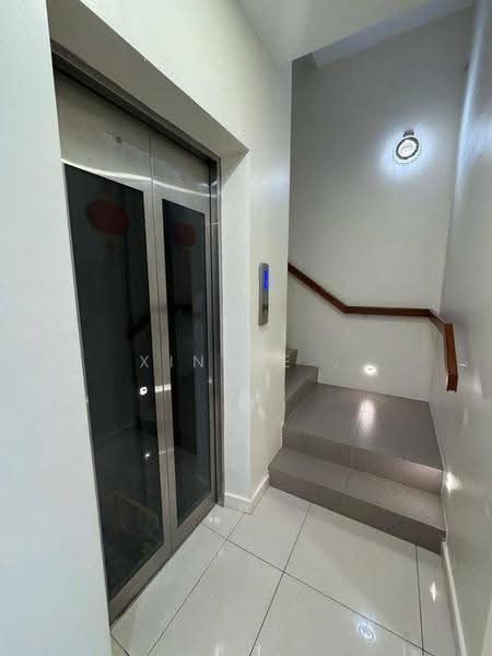 3.5-storey Terraced House for Rent in Relau (Sungai Ara) - Xinnee . - Corridor - PropertyGuru.com.my