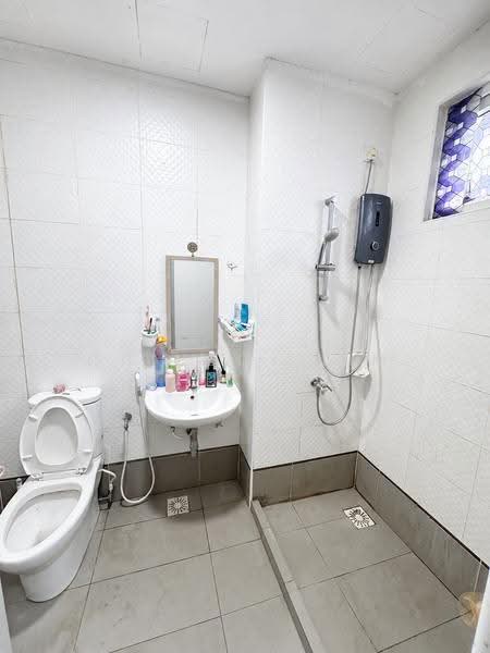 Kediaman Servis untuk Dijual di Seasons Amara Larkin - Quinccy Lim - Bathroom - PropertyGuru.com.my