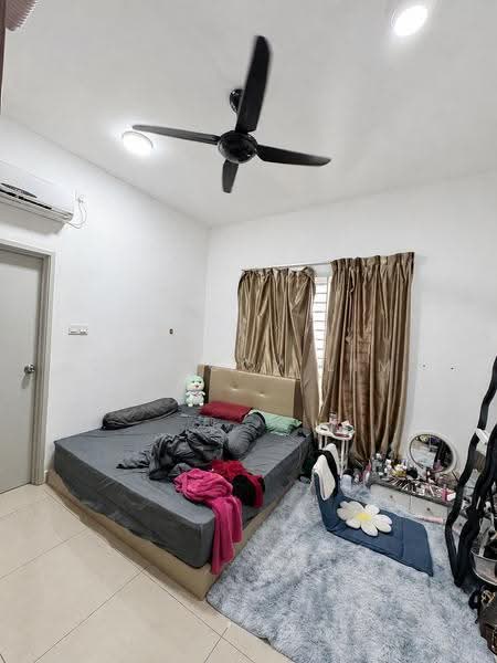Kediaman Servis untuk Dijual di Seasons Amara Larkin - Quinccy Lim - Bedroom - PropertyGuru.com.my