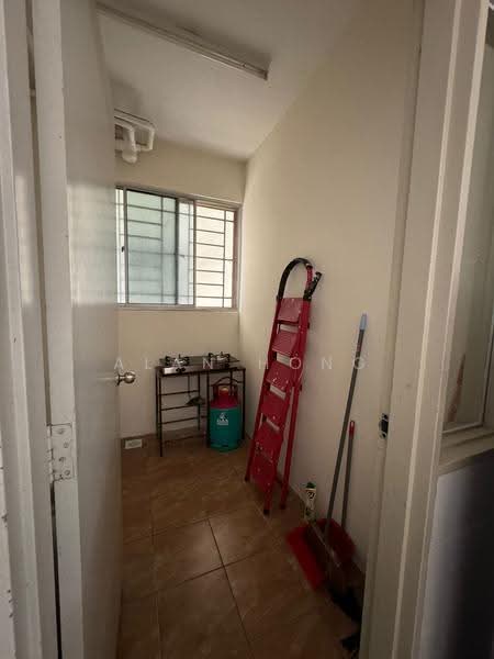 Condominium for Sale at Platinum Lake PV 15 - Alan Hong - Kitchen - PropertyGuru.com.my