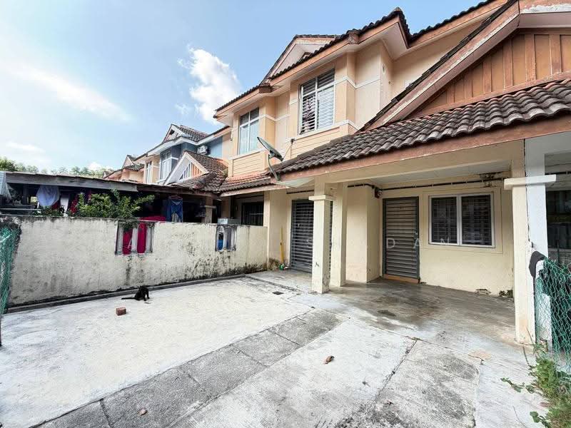 2-storey Terraced House for Sale in Puncak Alam (Selangor) - Natasha Shadan - Exterior - PropertyGuru.com.my