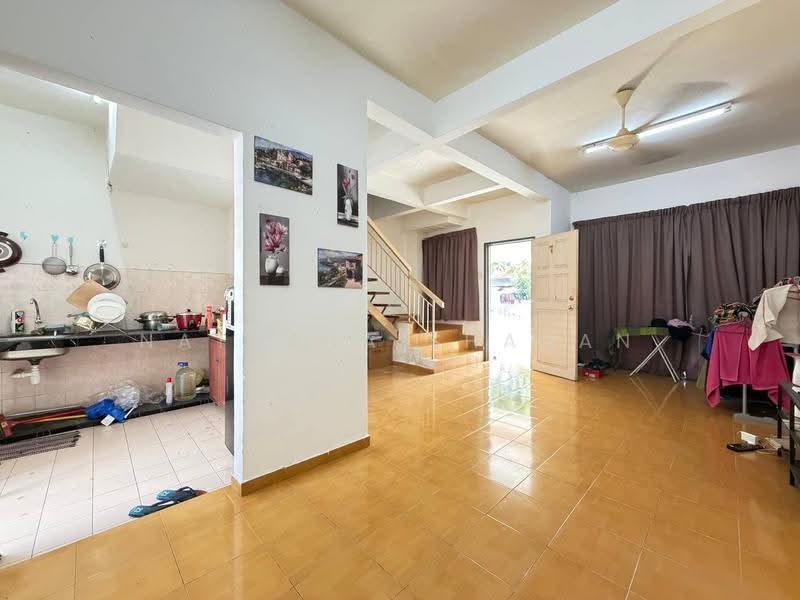 2-storey Terraced House for Sale in Puncak Alam (Selangor) - Natasha Shadan - Kitchen - PropertyGuru.com.my