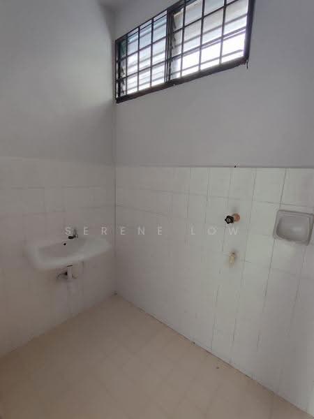 2-storey Terraced House for Rent in Taman Puteri Wangsa (Ulu Tiram) - Serene Low - Bathroom - PropertyGuru.com.my