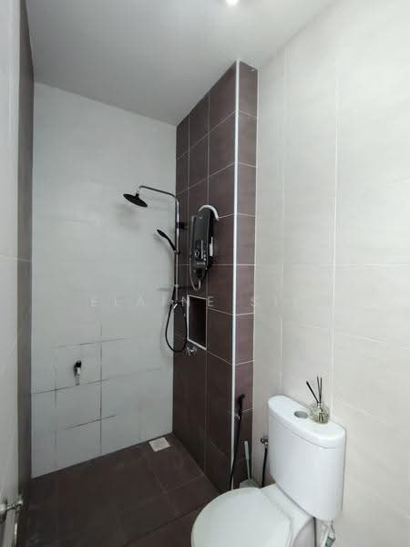 Rumah Kluster untuk Disewa di Taman Adda Heights (Tebrau) - Elaine Sim - Bathroom - PropertyGuru.com.my