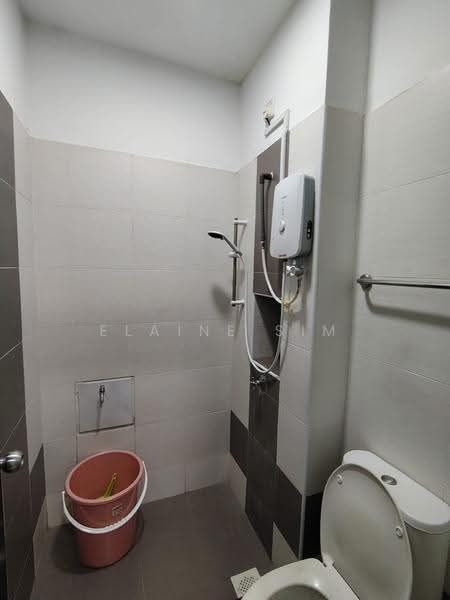 Rumah Kluster untuk Disewa di Taman Adda Heights (Tebrau) - Elaine Sim - Bathroom - PropertyGuru.com.my