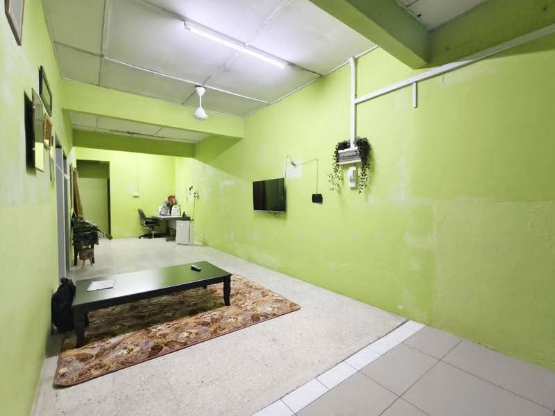 1-storey Terraced House for Sale in Seksyen 35, Taman Desa Kemuning (Shah Alam) - Natasha Shadan - Interior - PropertyGuru.com.my
