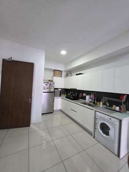 Kondominium untuk Dijual di Urbana Residences - Allen Tan - Kitchen - PropertyGuru.com.my