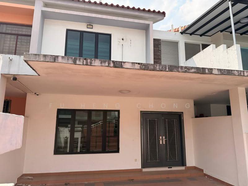 Rumah Teres 2-Tingkat untuk Dijual di Taman Mutiara Rini (Skudai) - Fu Heng Chong - Exterior - PropertyGuru.com.my
