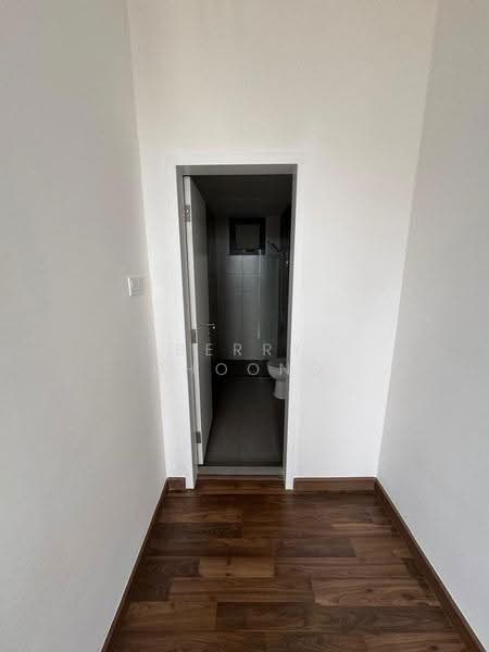 Kediaman Servis untuk Dijual di Aster Hill - Berry Choong - Corridor - PropertyGuru.com.my