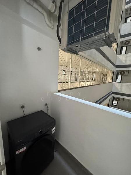 Kediaman Servis untuk Dijual di Aster Hill - Berry Choong - Balcony - PropertyGuru.com.my