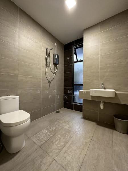 Rumah Teres 2-Tingkat untuk Disewa di Dengkil (Selangor) - Tang Ming Fung - Bathroom - PropertyGuru.com.my