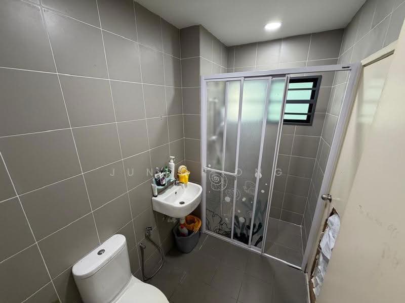 2-storey Terraced House for Sale in M Residence 2 (Rawang) - Junior Ong - Bathroom - PropertyGuru.com.my