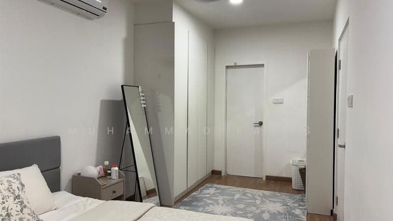 Kediaman Servis untuk Dijual di AraTre' Residences - Muhammad Faris - Bedroom - PropertyGuru.com.my