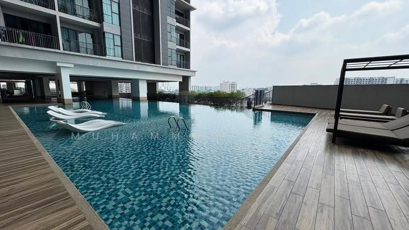 Kediaman Servis untuk Dijual di AraTre' Residences - Muhammad Faris - Pool - PropertyGuru.com.my