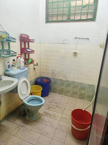 Rumah Teres 2-Tingkat untuk Dijual di Taman Desa Jaya (Johor Bahru) - Nico Ho - Bathroom - PropertyGuru.com.my