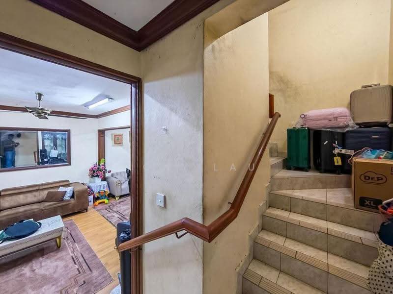 2-storey Terraced House for Sale in Seksyen 7 (Shah Alam) - Tony Lau - Living Room - PropertyGuru.com.my