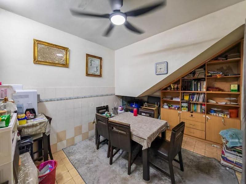 2-storey Terraced House for Sale in Seksyen 7 (Shah Alam) - Tony Lau - Dining Room - PropertyGuru.com.my
