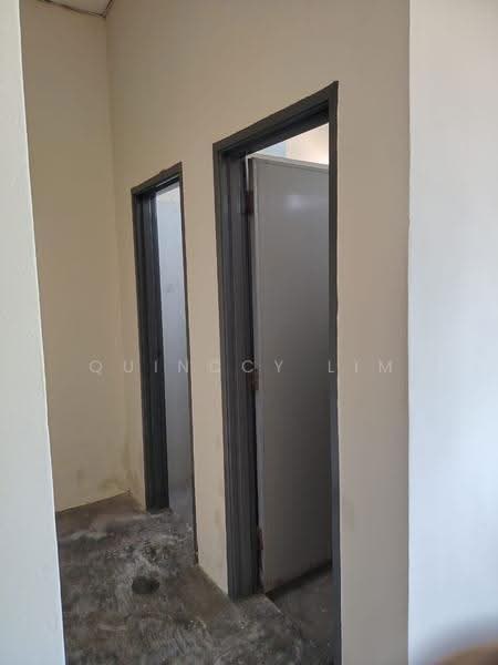 Shop / Office for Rent in Taman Bintang Utama (Senai) - Quinccy Lim - Interior - PropertyGuru.com.my