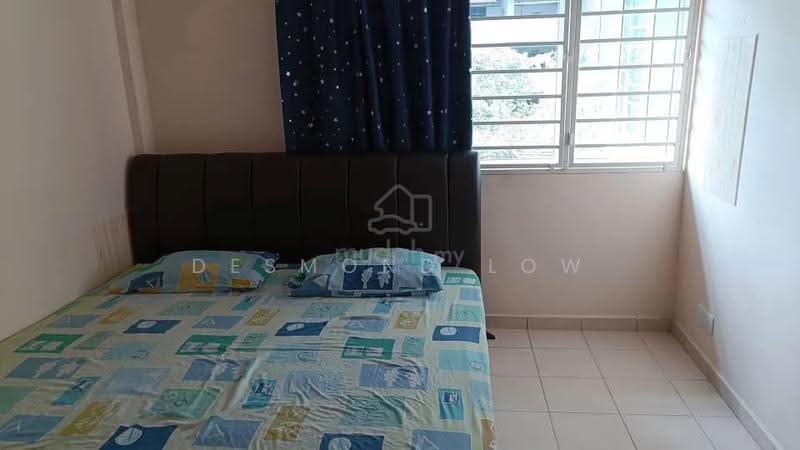 Rumah Flat untuk Disewa di Ang Seng Mansion - Desmond Low - Bedroom - PropertyGuru.com.my