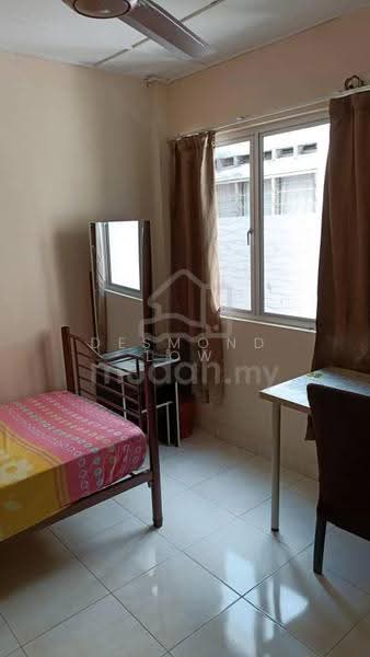 Rumah Flat untuk Disewa di Ang Seng Mansion - Desmond Low - Bedroom - PropertyGuru.com.my