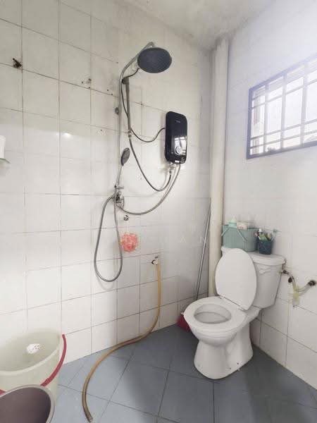 Semi-Detached House for Sale in Telok Panglima Garang (Selangor) - Natasha Shadan - Bathroom - PropertyGuru.com.my