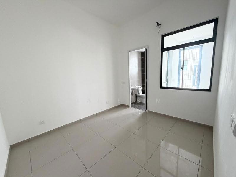 Rumah Teres untuk Dijual di Bandar Putra Kulai (Kulai) - Elaine Sim - Bathroom - PropertyGuru.com.my