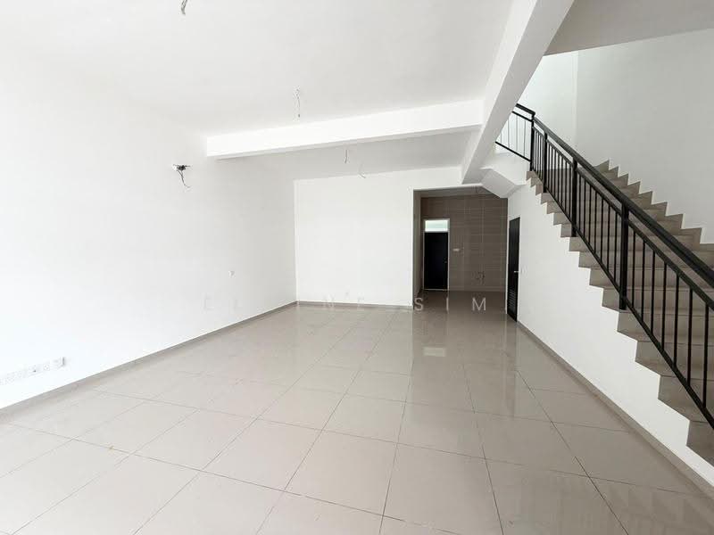 Rumah Teres untuk Dijual di Bandar Putra Kulai (Kulai) - Elaine Sim - Living Room - PropertyGuru.com.my