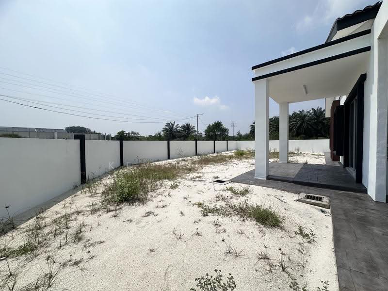 Rumah Teres 1-Tingkat untuk Dijual di Bidor (Perak) - Kevin Chai - Side Land - PropertyGuru.com.my