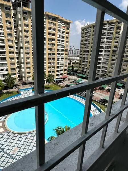 Kondominium untuk Disewa di Petaling Indah Condominiums - John Liew - Exterior - PropertyGuru.com.my