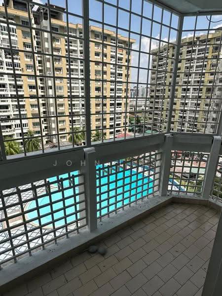 Kondominium untuk Disewa di Petaling Indah Condominiums - John Liew - Balcony - PropertyGuru.com.my